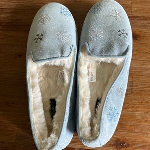 Talbots Women’s EMBROIDERED SNOWFLAKE SUEDE SLIPPERS